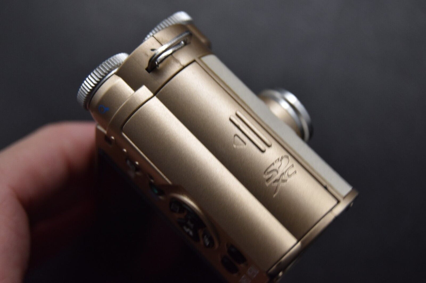 PENTAX Q-S1 02 Zoom Kit 12.4 MP Digital SLR Champagne Gold 【MINT- SC 5832】2907