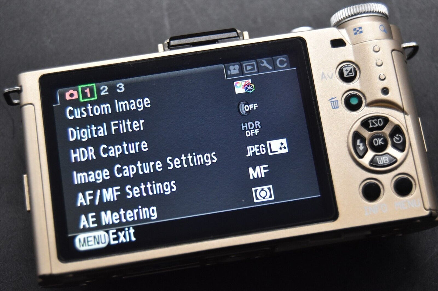PENTAX Q-S1 02 Zoom Kit 12.4 MP Digital SLR Champagne Gold 【MINT- SC 5832】2907