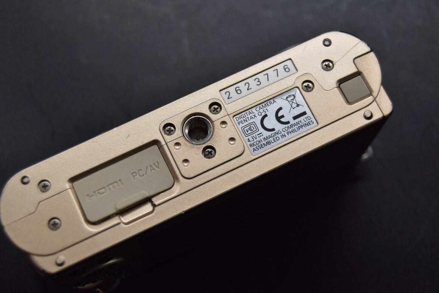 PENTAX Q-S1 02 Zoom Kit 12.4 MP Digital SLR Champagne Gold 【MINT- SC 5832】2907