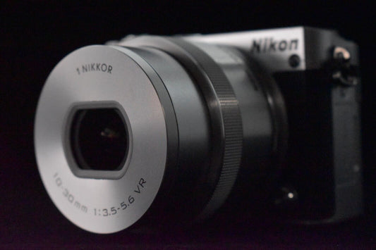 Nikon 1 J5 DSLR Mirrorless Digital Camera with Lens Silver [MINT- SC 1069] 5389