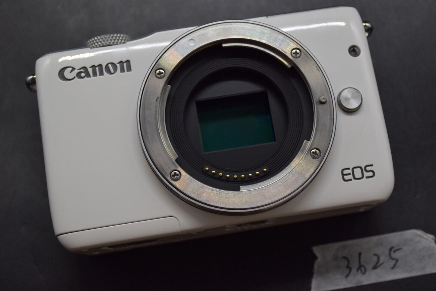 Canon EOS M10 Mirrorless Digital Camera White 15-45 Lens JAPAN【ALMOST MINT】 3625