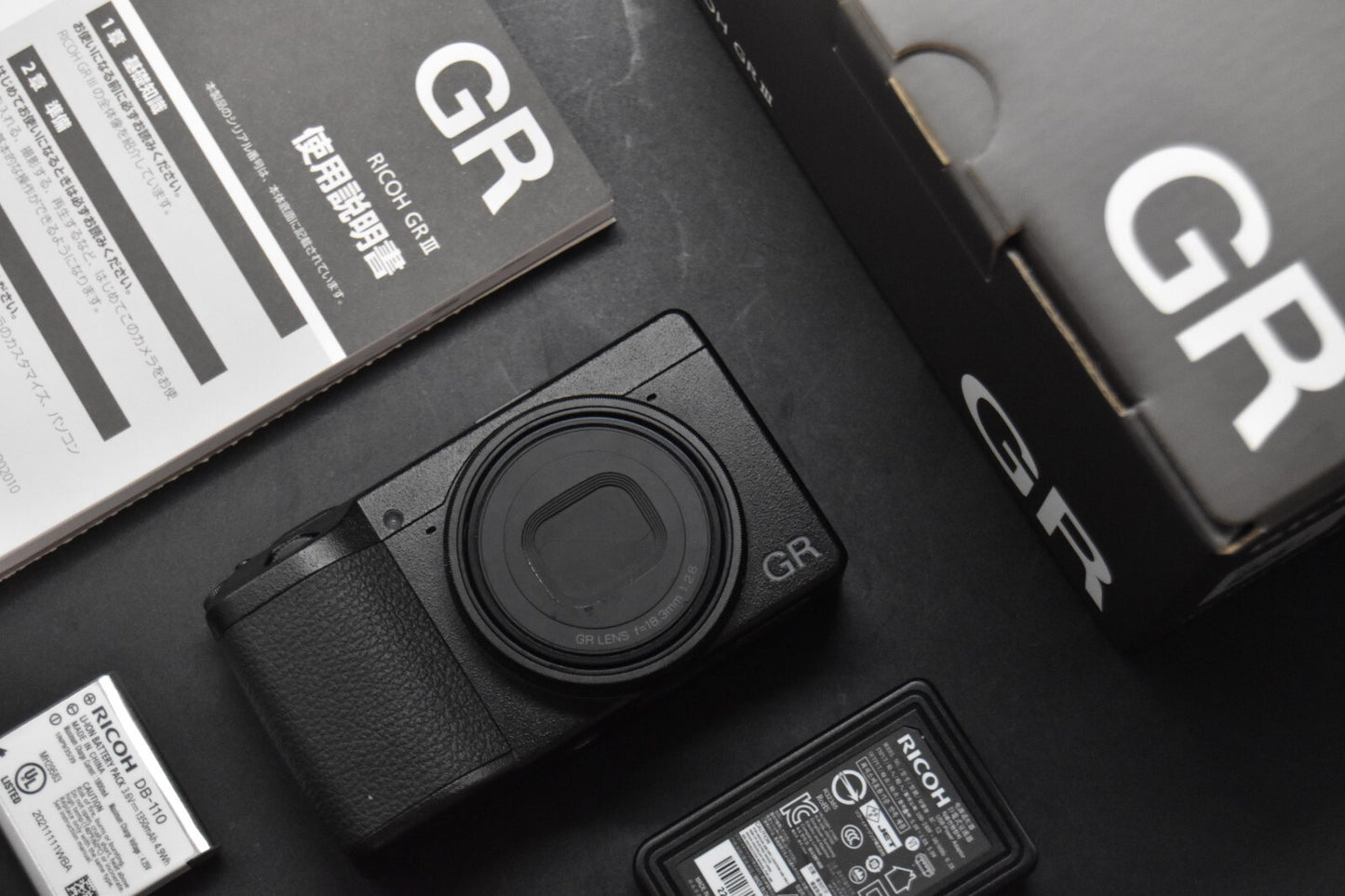 RICOH GR III 24.2MP 18.3mm f/2.8 Digital Camera Black From JAPAN 【MINT】 2951