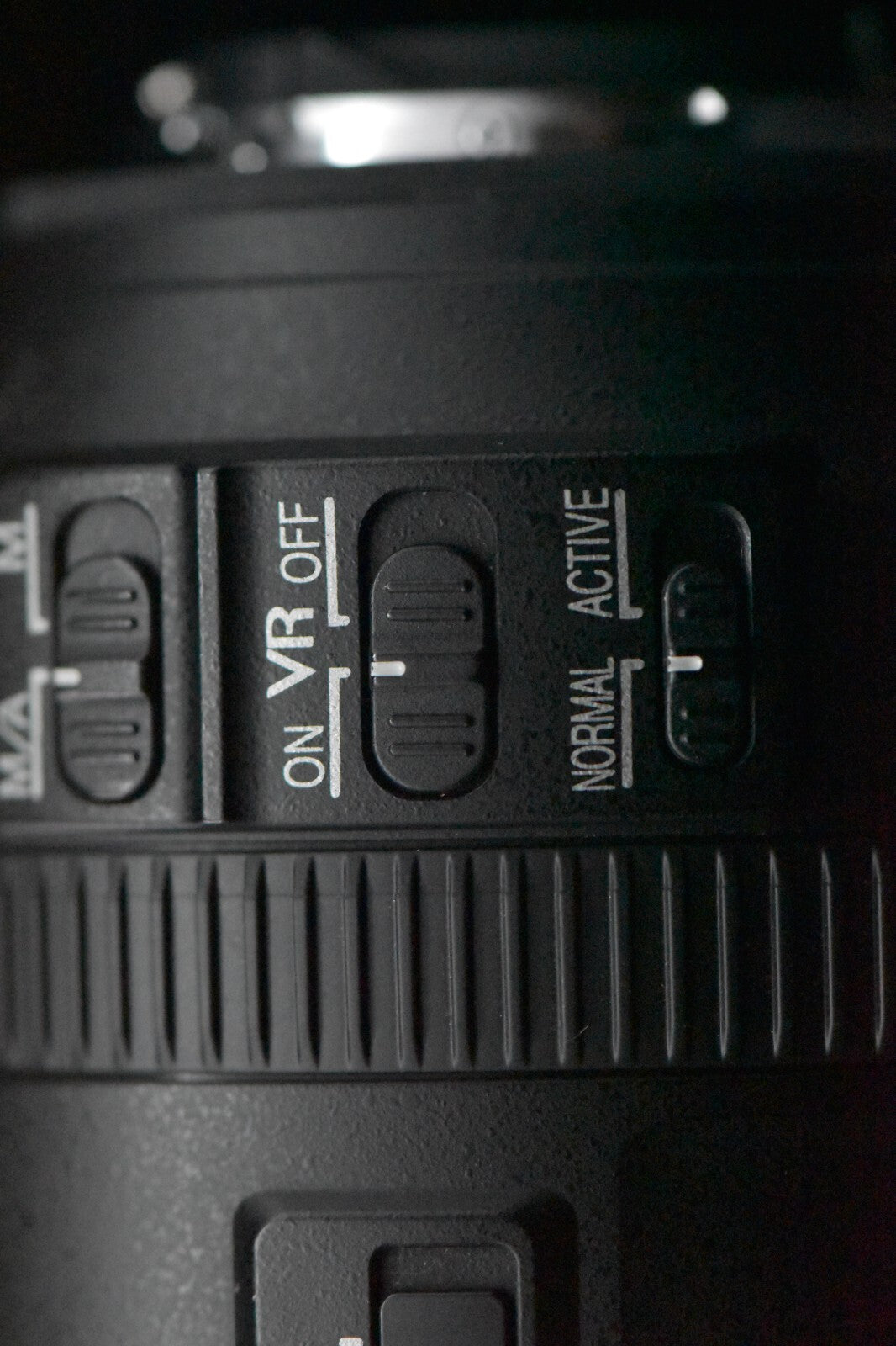 [1 Yr warranty] Nikon AF-S FX NIKKOR 28-300mm F/3.5-5.6G ED VR Zoom Lens 6831