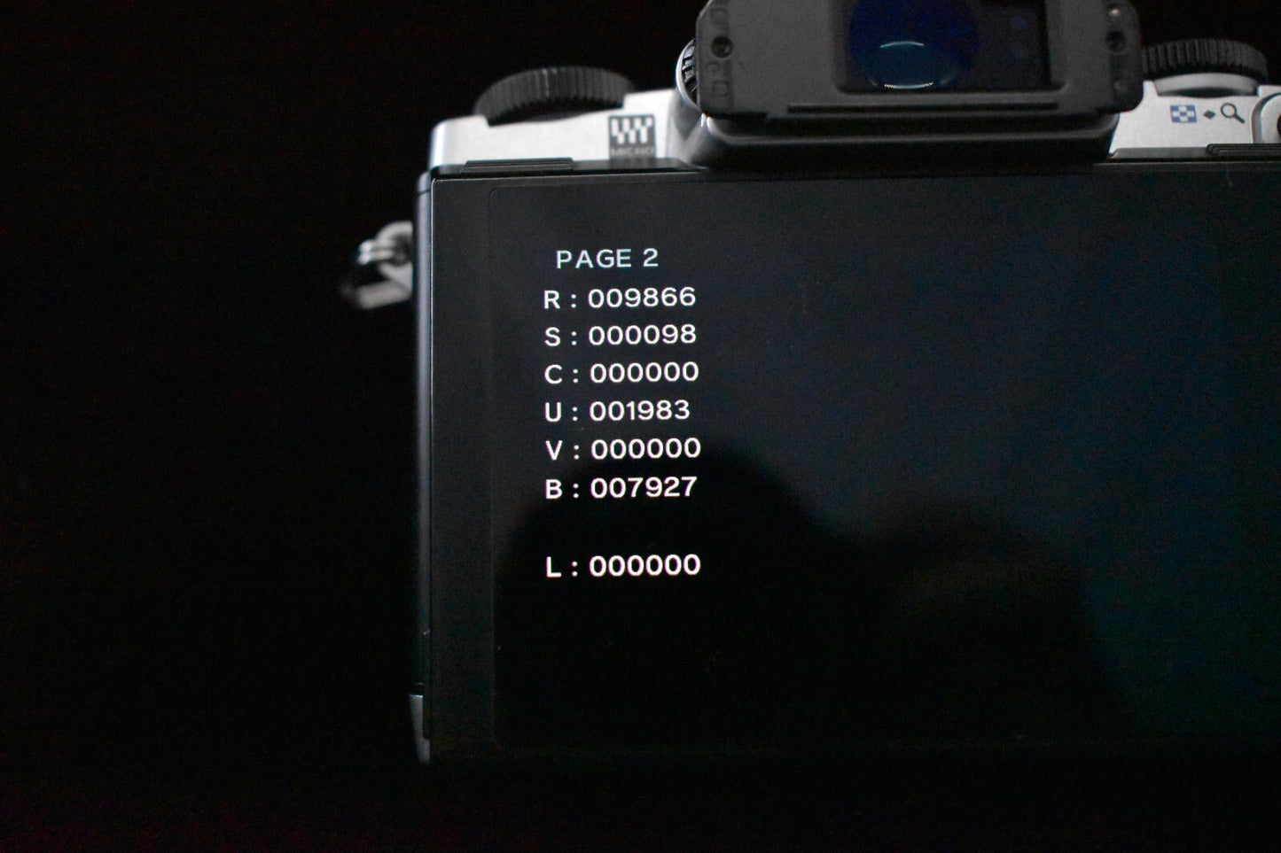 [1 Yr Warranty] Olympus OMD E-M5 Mirrorless Digital Camera with Lens Silver 6703