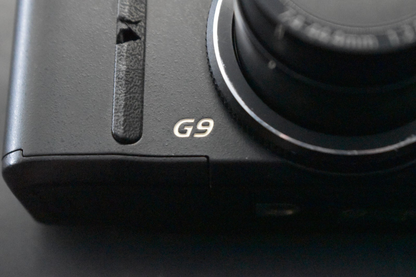 [1 Yr Warranty] Canon PowerShot G9 Black 12.1MP Digital Camera 6x zoom 6560
