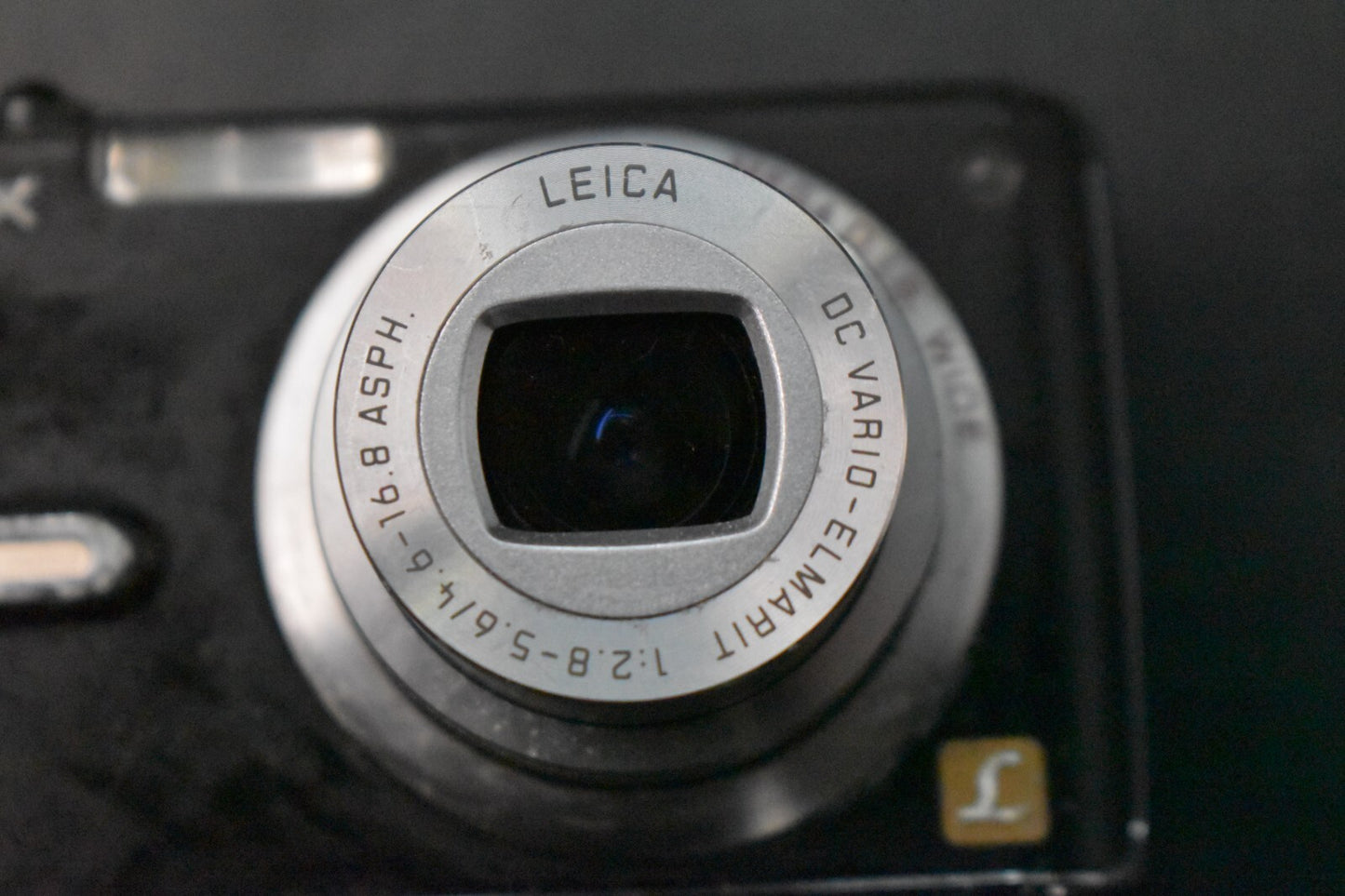 [1 Yr Warranty] Panasonic Lumix DMC-FX07 Compact Digital Camera Black 6411