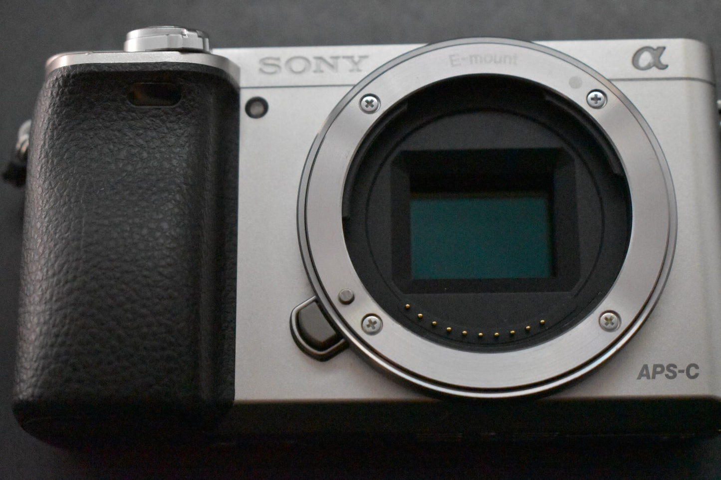 [1 Yr warranty] Sony a6000 Digital Mirrorless Camera with Lens Silver 6620