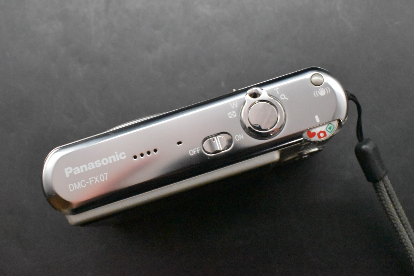 [1 Yr Warranty] Panasonic Lumix DMC-FX07 Compact Digital Camera Silver 6417