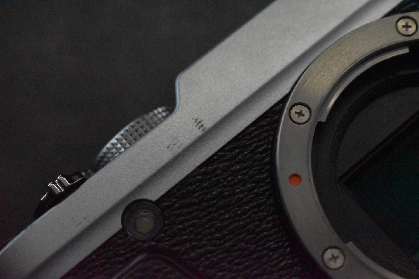 [1 Yr warranty] Fujifilm Fuji X-E2 Mirrorless Digital Camera Silver  Used 6222