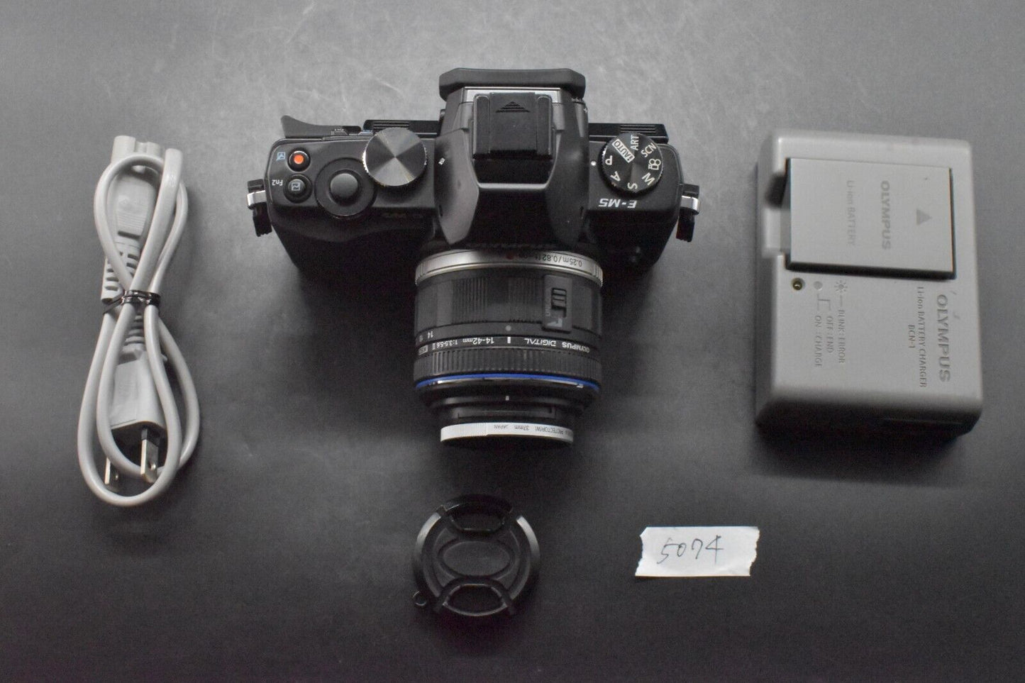 [1 Yr Warranty] Olympus OMD E-M5 Mirrorless Digital Camera with Lens Silver 5830