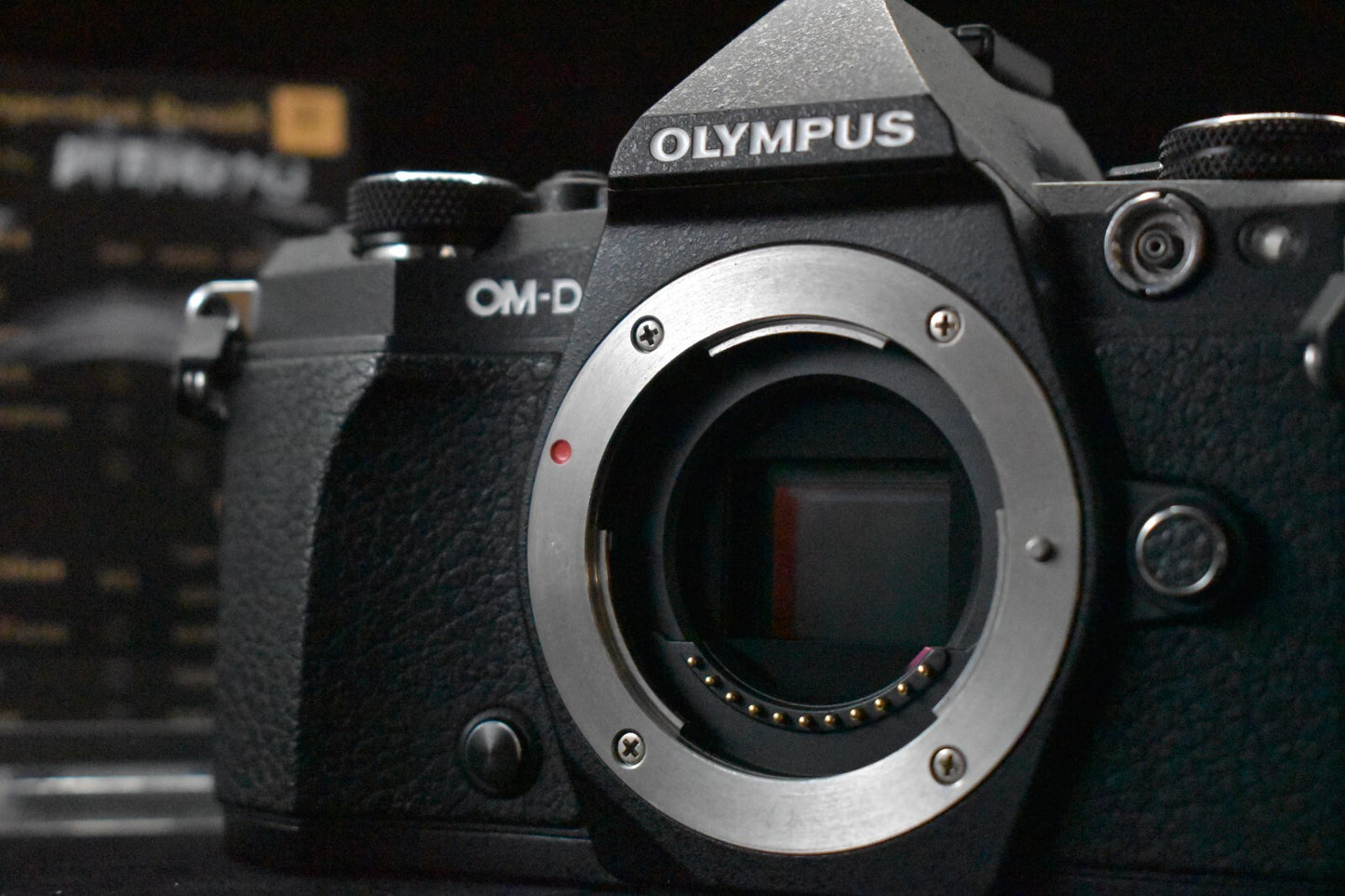 [1 Yr Warranty] Olympus OM-D E-M5 Mark II 16.1MP Digital SLR Camera Black 6361