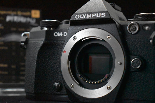 [1 Yr Warranty] Olympus OM-D E-M5 Mark II 16.1MP Digital SLR Camera Black 6361