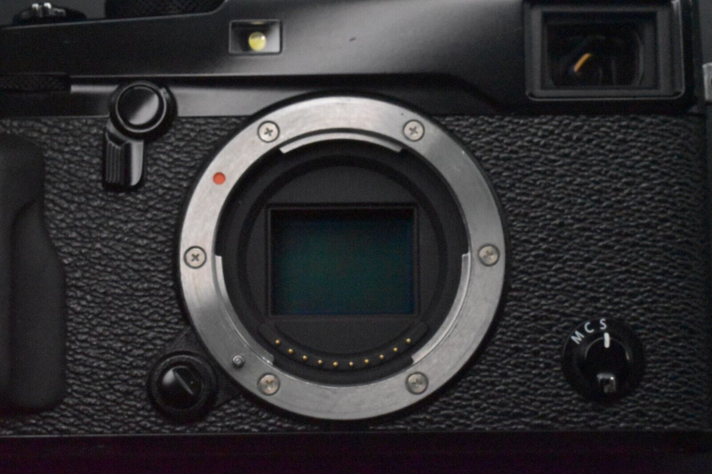[1 Yr warranty] Fujifilm X-Pro2 Mirrorless Digital Professional Camera Body 5334