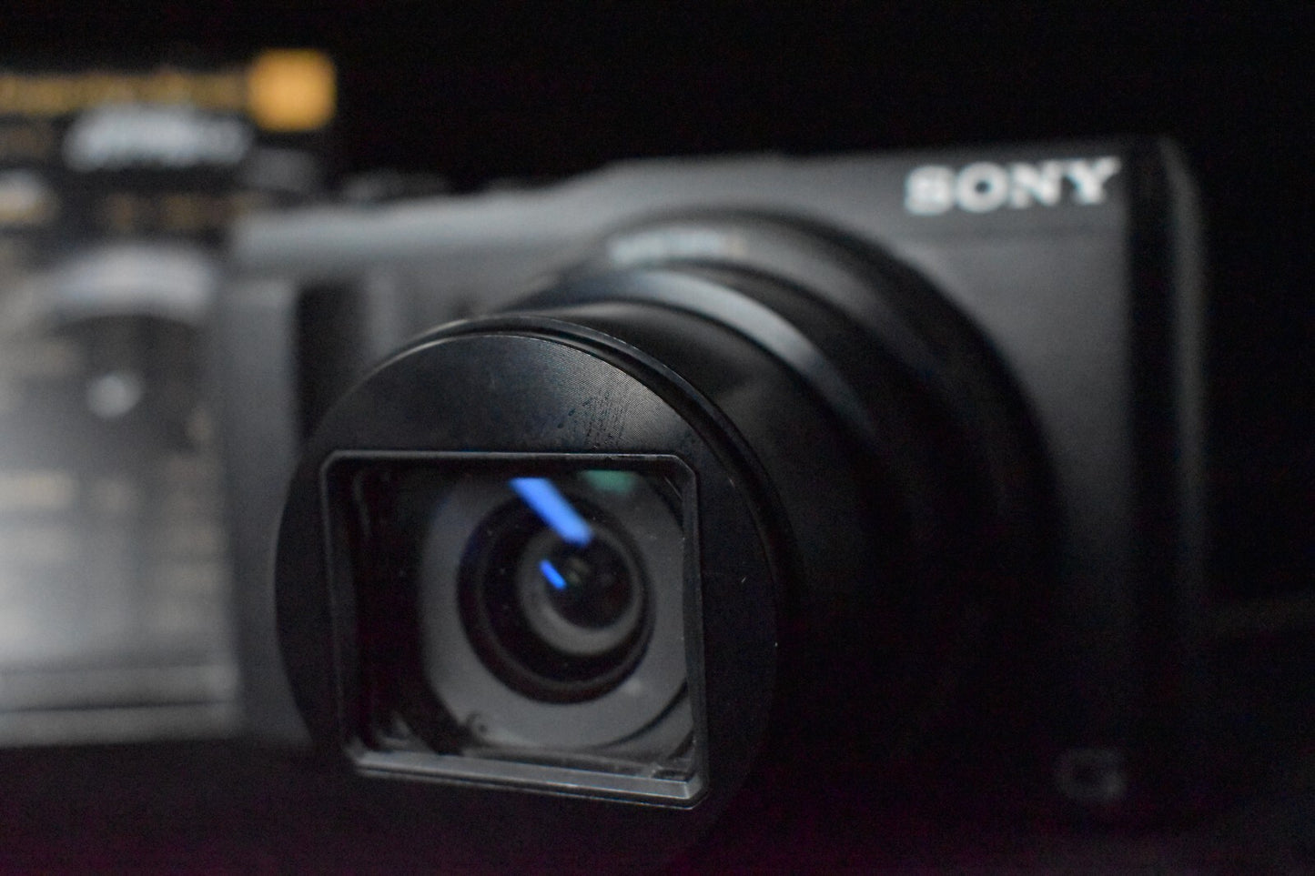 [1 Yr Warranty] SONY Cyber-Shot DSC-HX50V 20.4MP 30X Zoom Digital Camera 6681