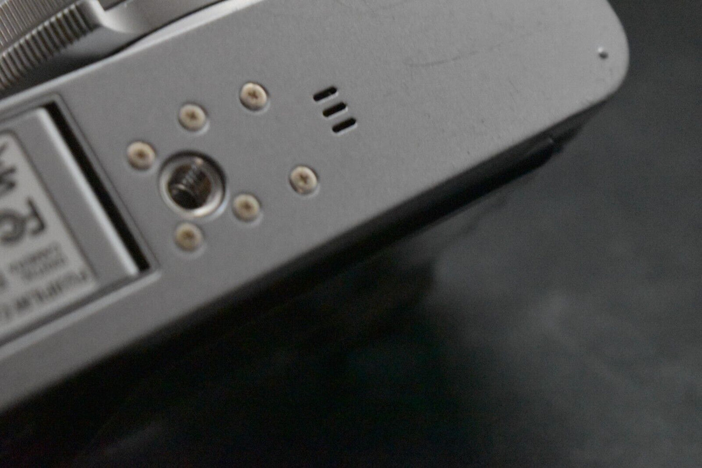 Fujifilm X100 FinePix X Series 12.3MP Silver Digital Camera JAPAN [MINT- ] 5766