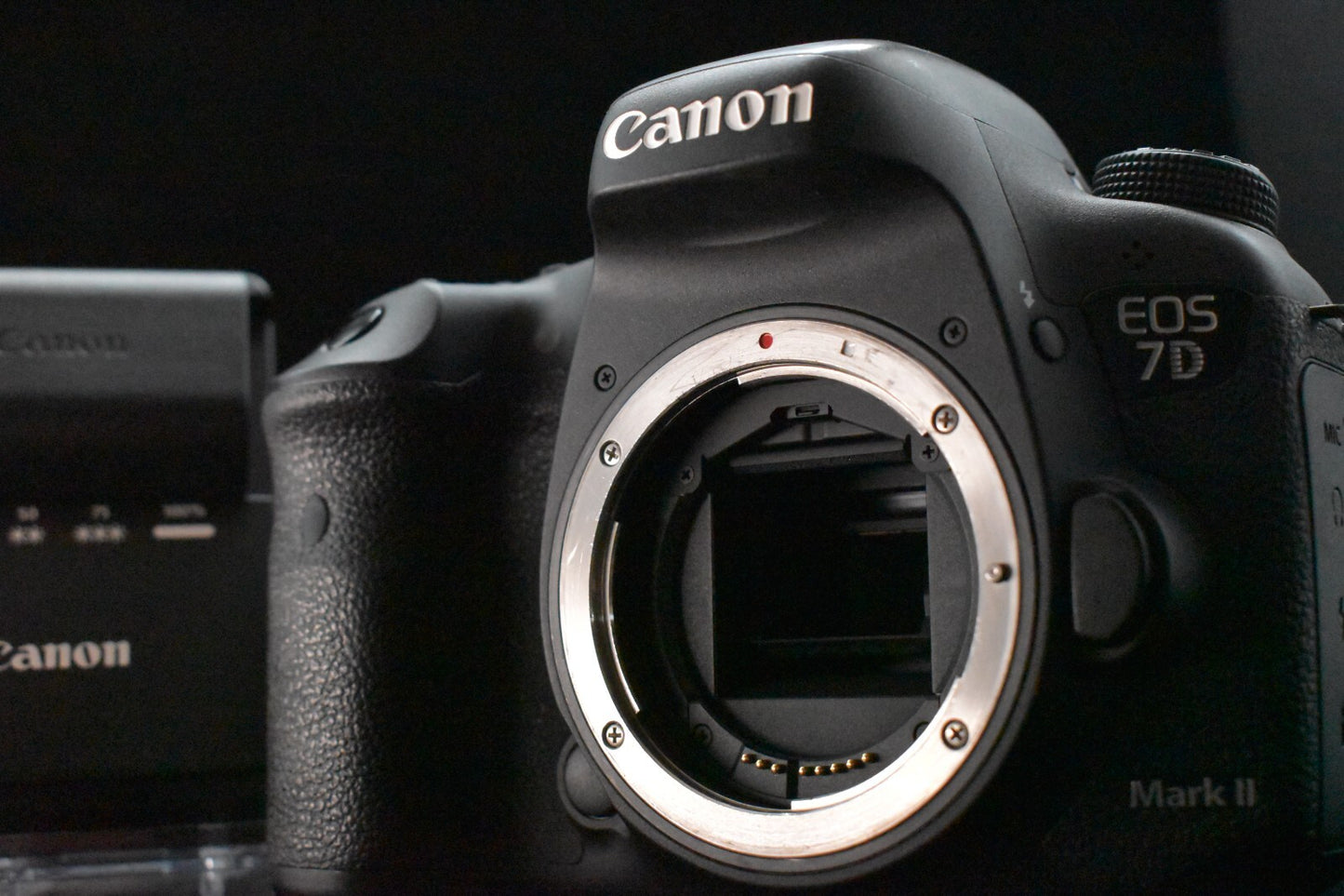 [1 Yr warranty] Canon EOS 7D Mark II DSLR Digital SLR Video Camera Used 6580
