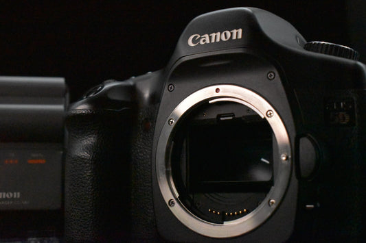 [1 Yr Warranty] Canon EOS 5D Digital SLR Full Frame Camera Body Only 6576