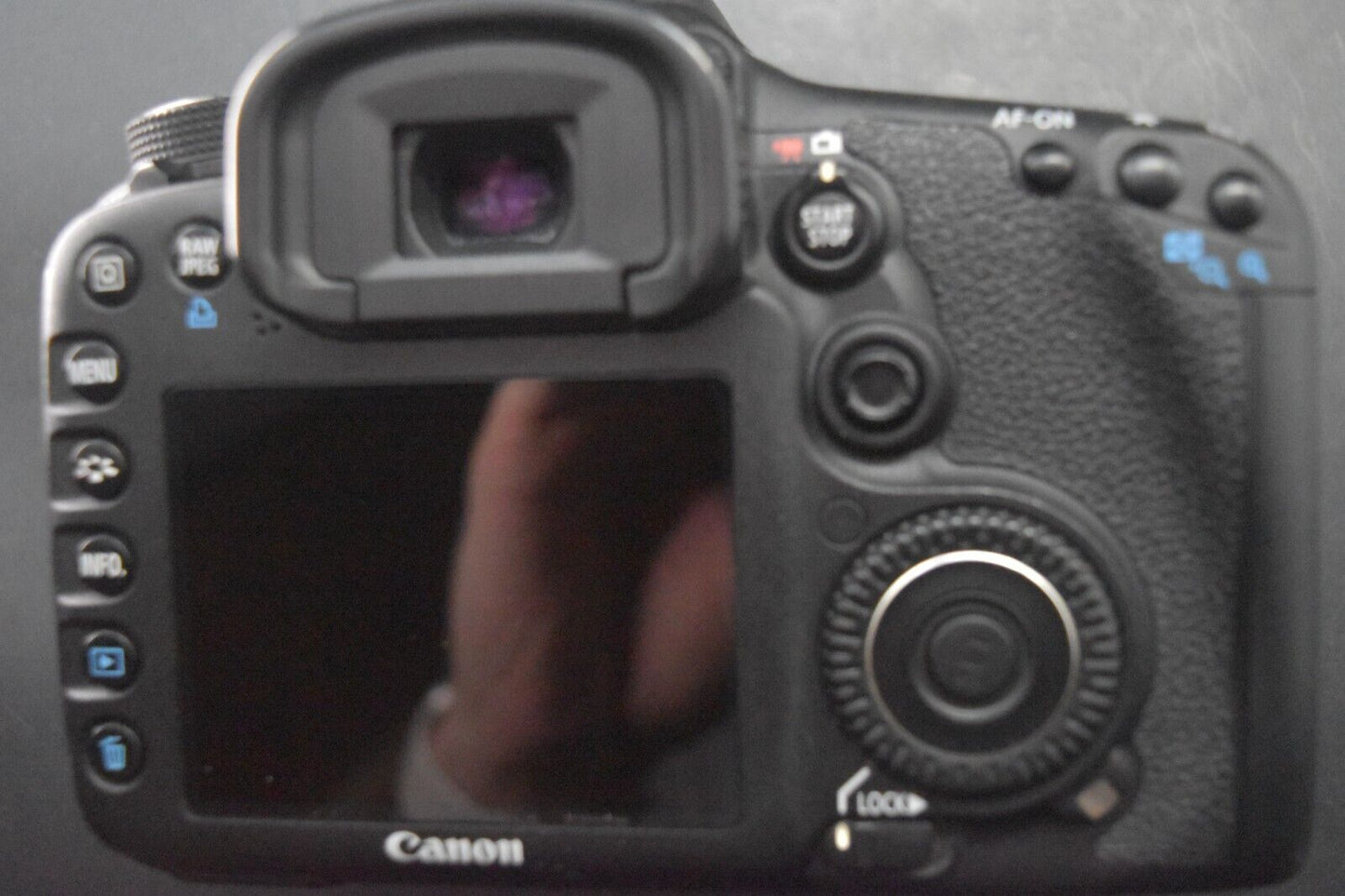 Canon EOS 7D DSLR Digital Professional Camera [Tested Working / MINT SC8%] 5383