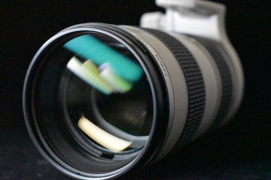 [1 Yr warranty] Canon EF 70-200mm F/2.8 L IS USM Telephoto Zoom AF Lens 5715