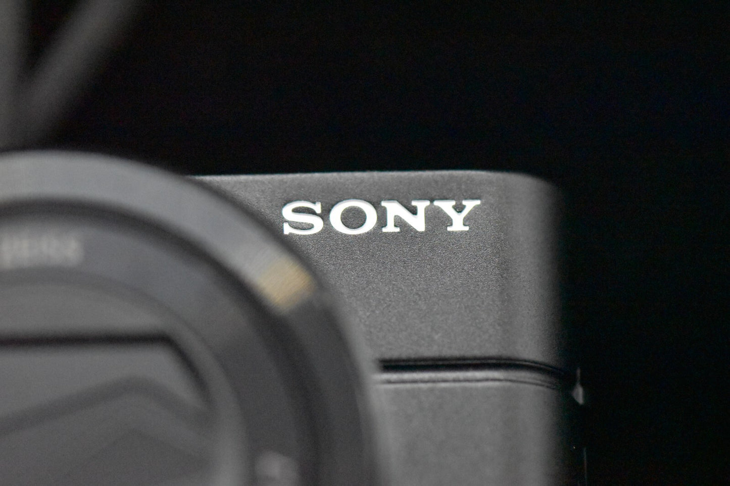 [1 Yr Warranty] Sony CyberShot DSC-RX100 III M3 Point Shoot Digital Camera 6819