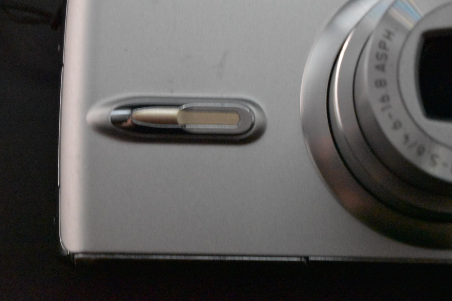 [1 Yr Warranty] Panasonic Lumix DMC-FX07 Compact Digital Camera Silver 6431