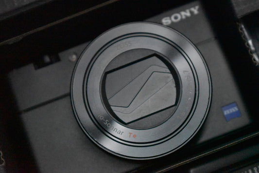 [1 Yr warranty] Sony Cyber-Shot DSC-RX100 V M5 20.1MP 4K Digital Camera 6700