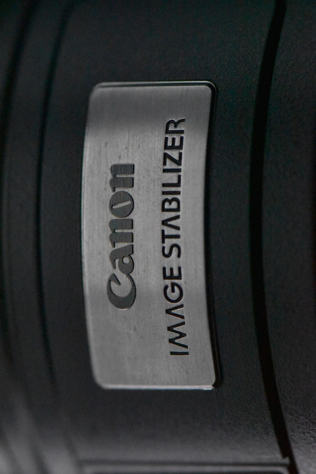 [1 Yr Warranty] Canon EF 75-300mm f/4-5.6 IS USM Telephoto Zoom Lens 6828