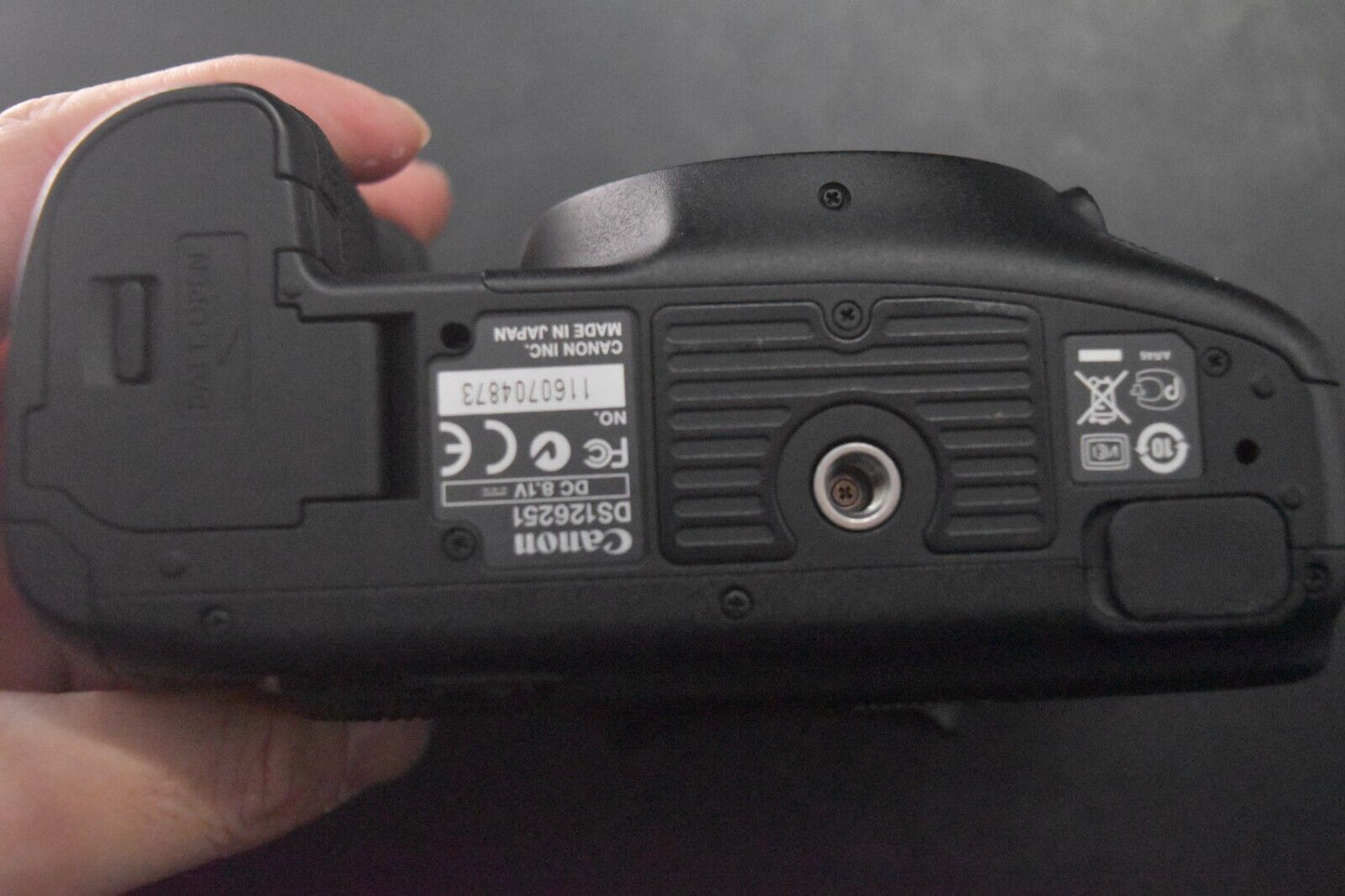 Canon EOS 7D DSLR Digital Professional Camera [Tested Working / MINT SC8%] 5383