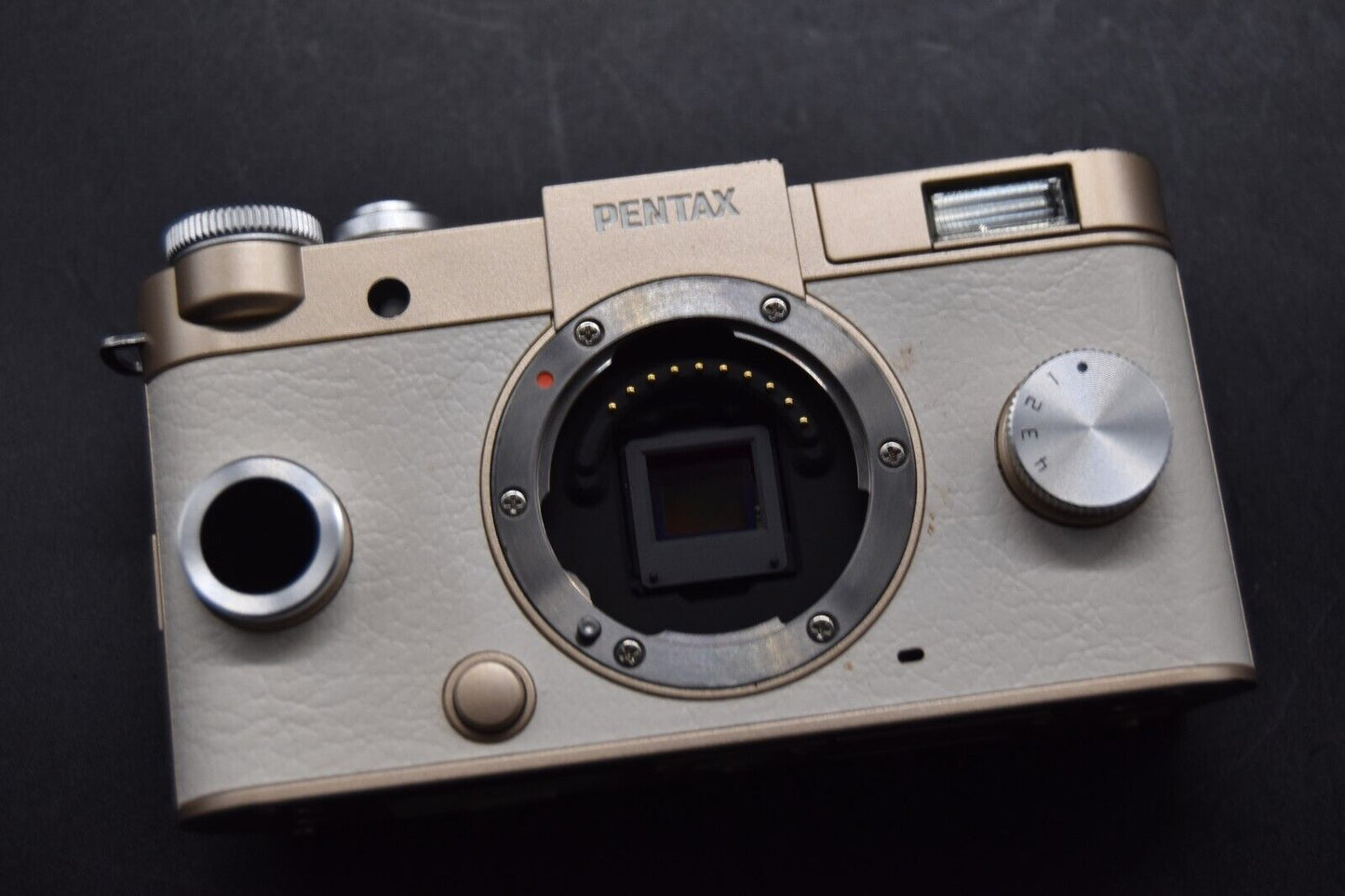 PENTAX Q-S1 02 Zoom Kit 12.4 MP Digital SLR Champagne Gold 【MINT- SC 5832】2907