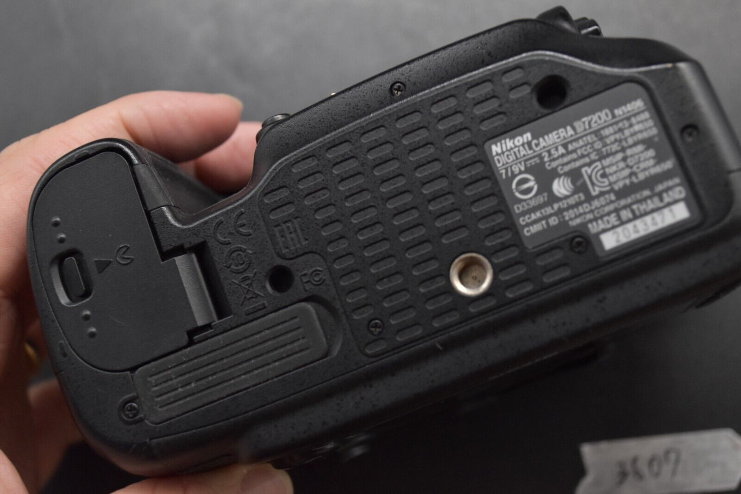 Nikon D7200 24.2MP Digital SLR Camera Body From JAPAN [ALMOST MINT SC 31%] #3607