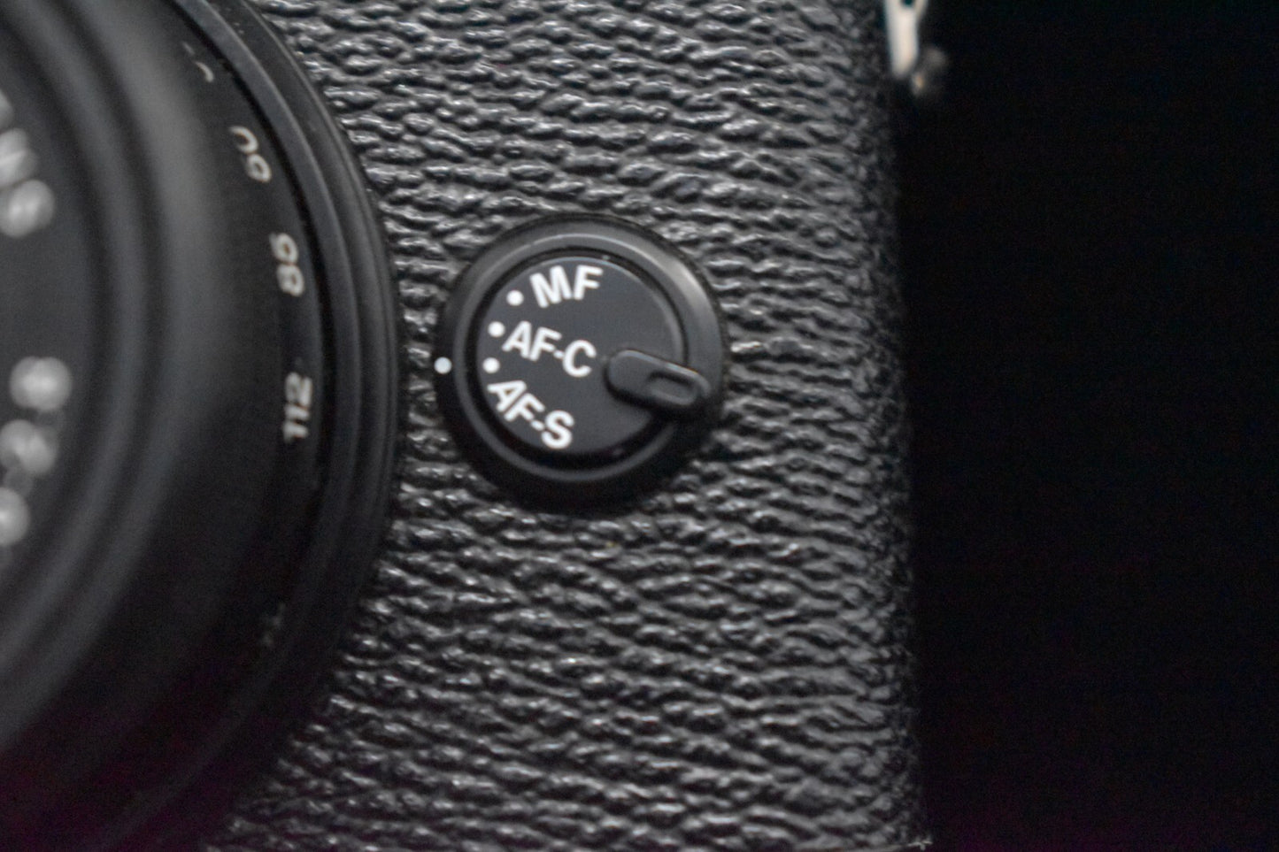 [1 Yr Warranty] Fujifilm X10 Black pPoint and Shoot Compact Digital Camera 6676