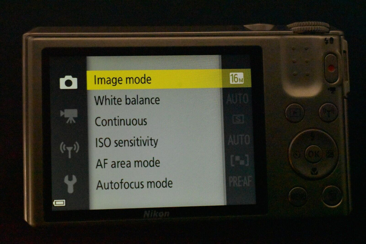 Nikon COOLPIX S7000 oro 16,0 MP 20x fotocamera digitale compatta GIAPPONE [MI...