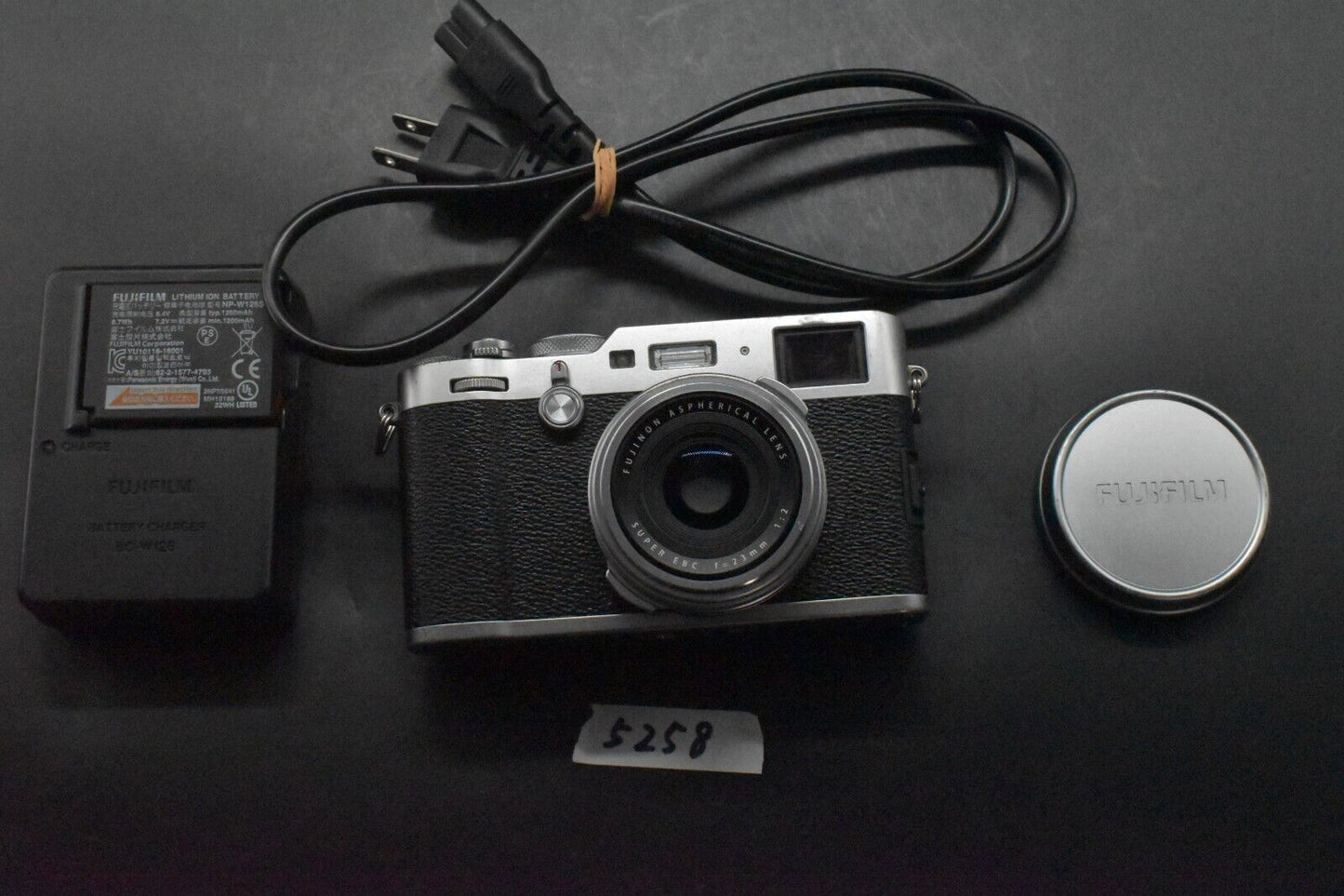 Fujifilm X100F Digital Point and Shoot Camera Silver [N MINT SC 19165] 5258