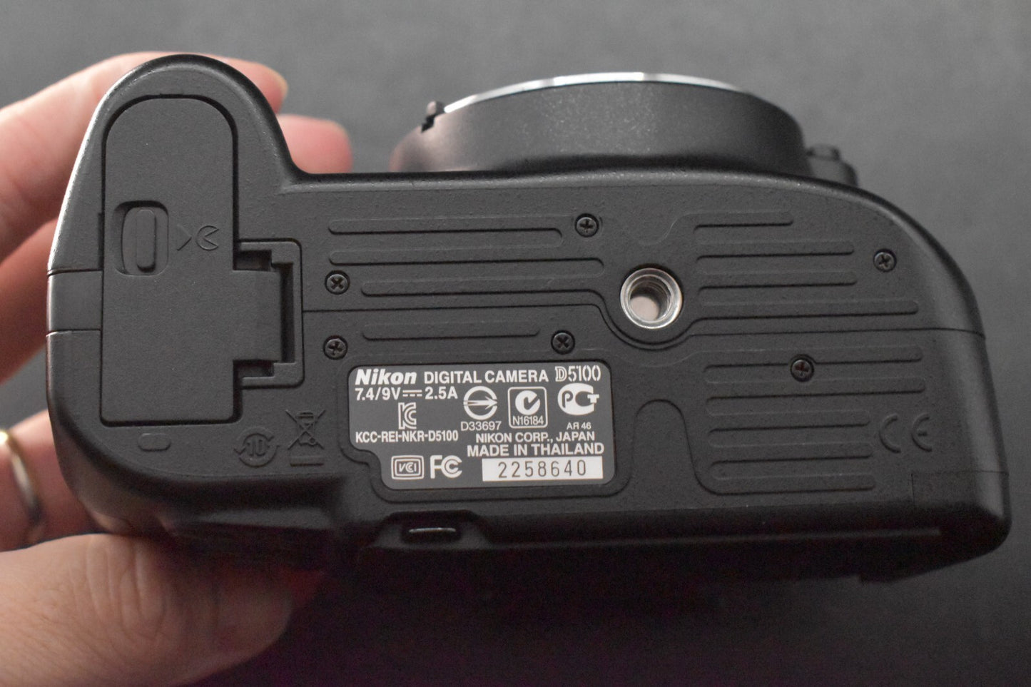 [1 Yr Warranty] Nikon D5100 16.2MP DSLR Digital Professional Camera w/ Lens 6333