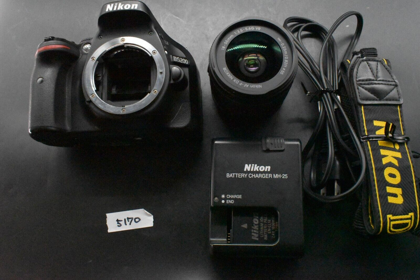 Appareil photo numérique 24,1 mégapixels Nikon D5200 boîtier noir avec 18-55 ...