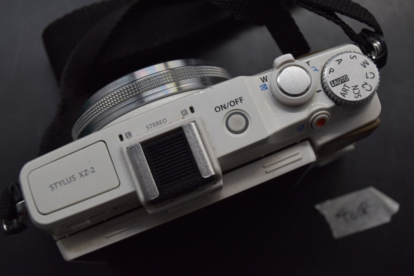 OLYMPUS STYLUS XZ-2 12.0MP White DIGITAL CAMERA From JAPAN 【NEAR MINT】 4018
