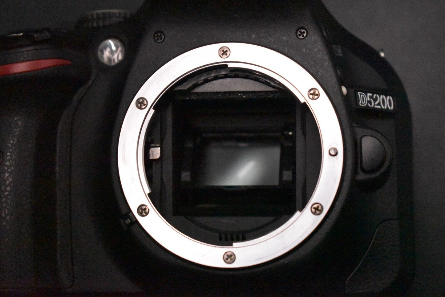 Appareil photo numérique 24,1 mégapixels Nikon D5200 boîtier noir avec 18-55 ...