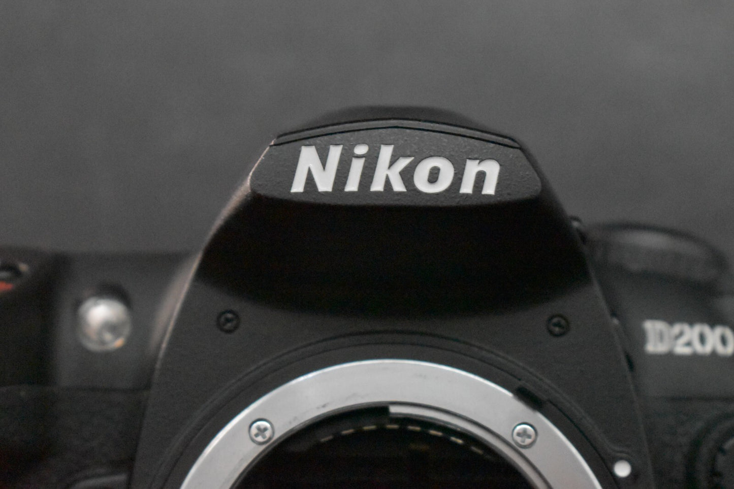 [1 Yr warranty] Nikon D200 10.2MP Digital SLR Camera Black Body Battery 6323