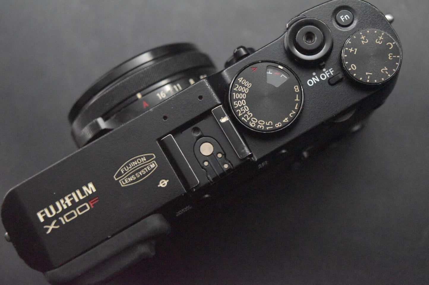 [1 Yr warranty] Fujifilm X100F 24.3MP Digital Camera Black From JAPAN 5424