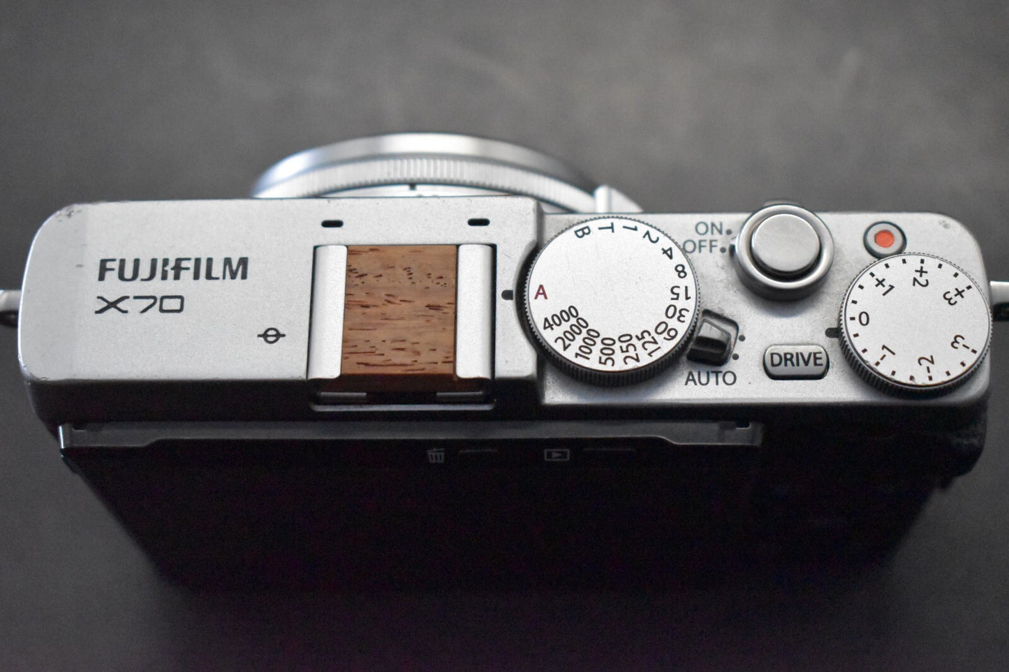 [1 Yr warranty] READ Fujifilm Fuji X70 16.3MP Compact Digital Camera Silver 6519
