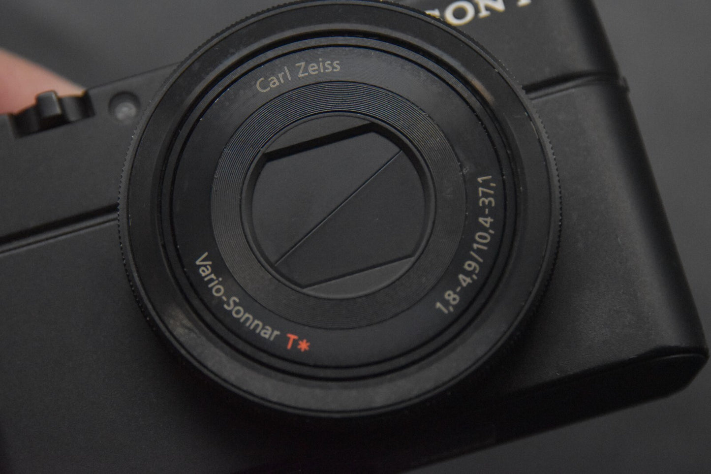 Sony Cyber-Shot DSC-RX100 35 Language Digital Camera From Japan 6689-6693