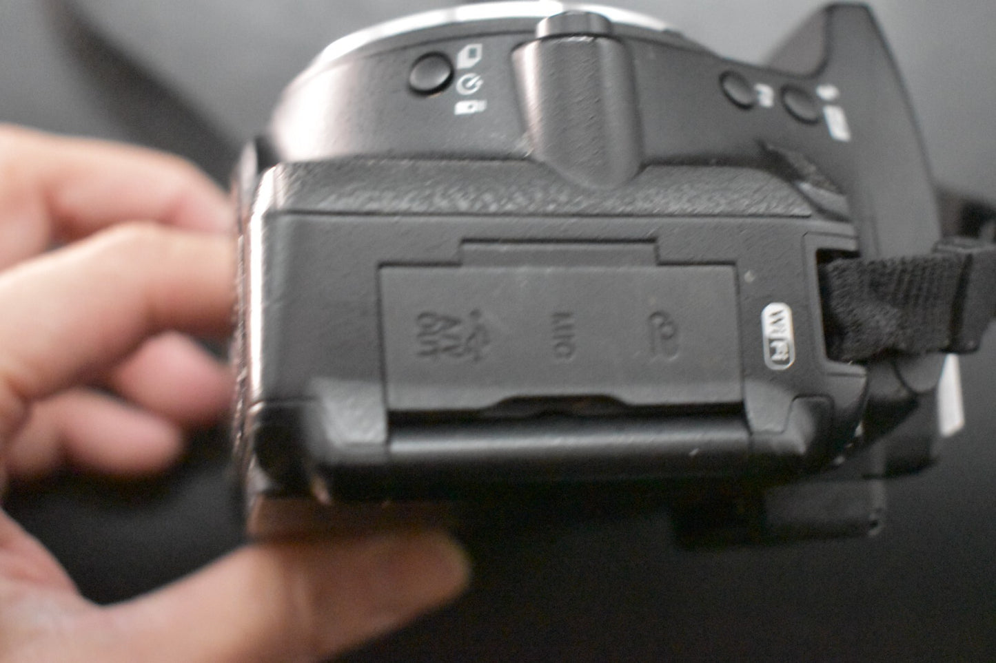 Nikon D5500 DSLR Digital Camera with Lens AF-S 18-55mm [MINT- SC 3145]6270