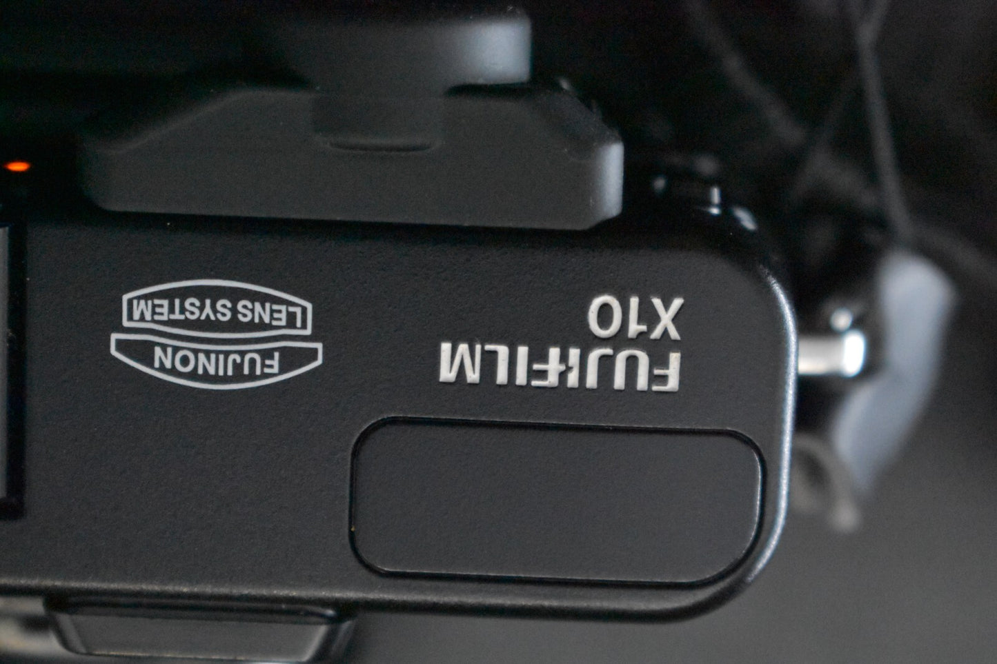 [1 Yr Warranty] Fujifilm X10 Black pPoint and Shoot Compact Digital Camera 6284