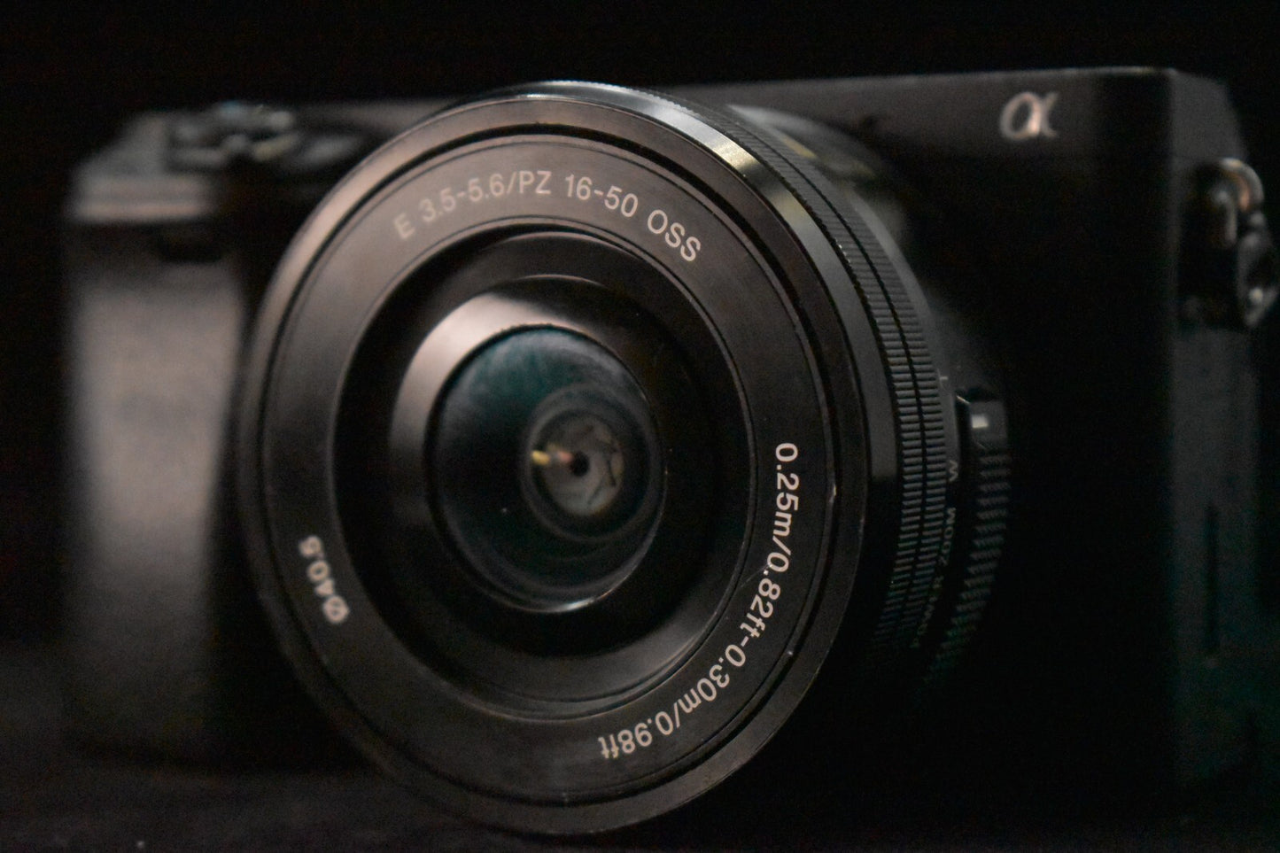 [1 Yr Warranty] Sony Alpha A6400 Mirrorless Digital Camera with lens Black 6590