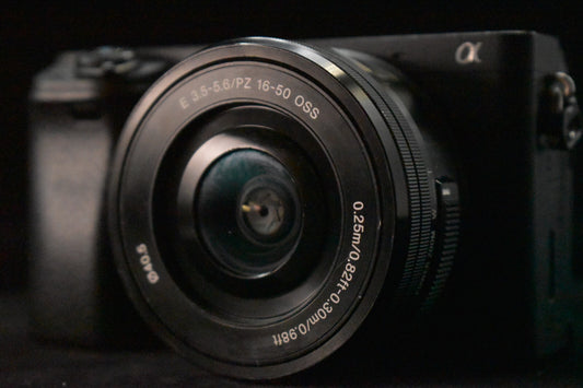 [1 Yr Warranty] Sony Alpha A6400 Mirrorless Digital Camera with lens Black 6590