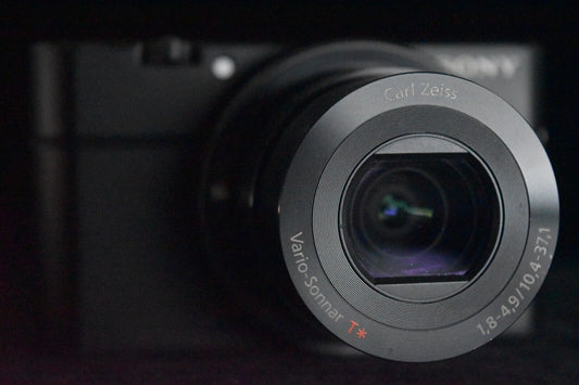 Sony Cyber-Shot DSC-RX100 35 Language Digital Camera From Japan 6689-6693