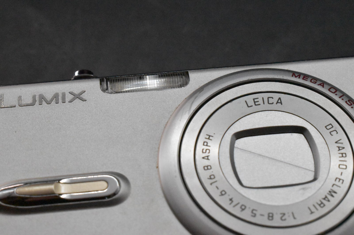 [1 Yr Warranty] Panasonic Lumix DMC-FX07 Compact Digital Camera Silver 6417