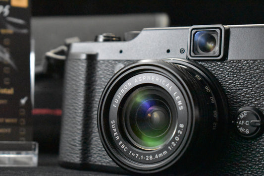 [1 Yr Warranty] Fujifilm X10 Black pPoint and Shoot Compact Digital Camera 6284