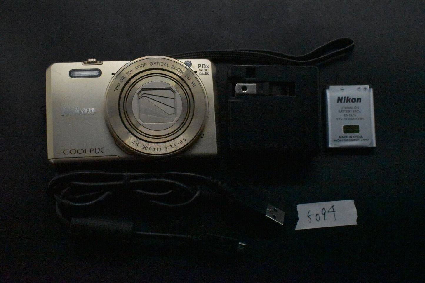 Nikon COOLPIX S7000 oro 16,0 MP 20x fotocamera digitale compatta GIAPPONE [MI...