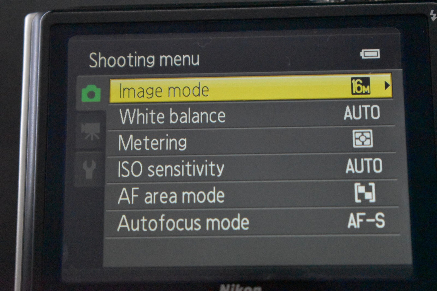 [1 Yr Warranty] Nikon COOLPIX S8200 White Digital Camera Compact Japan 6586